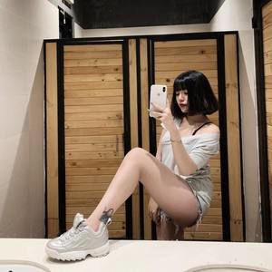 Meet your Posher, Trân